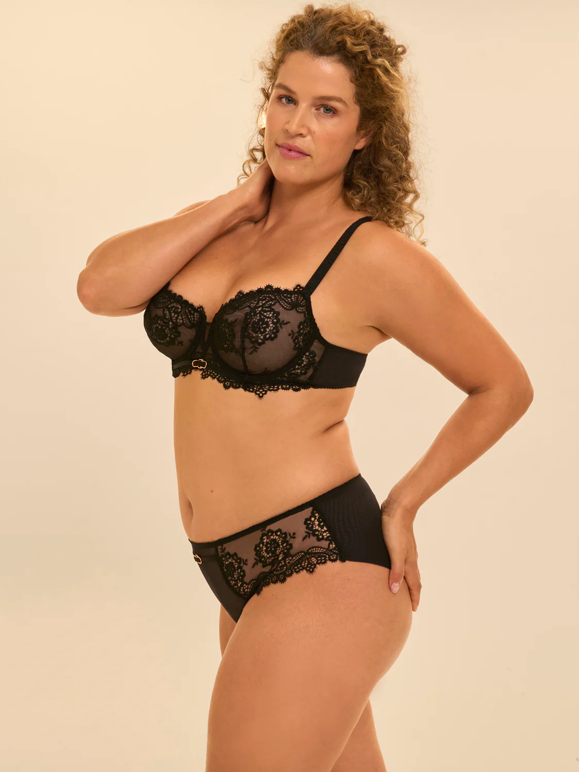Half cup bra - Black - Image 9
