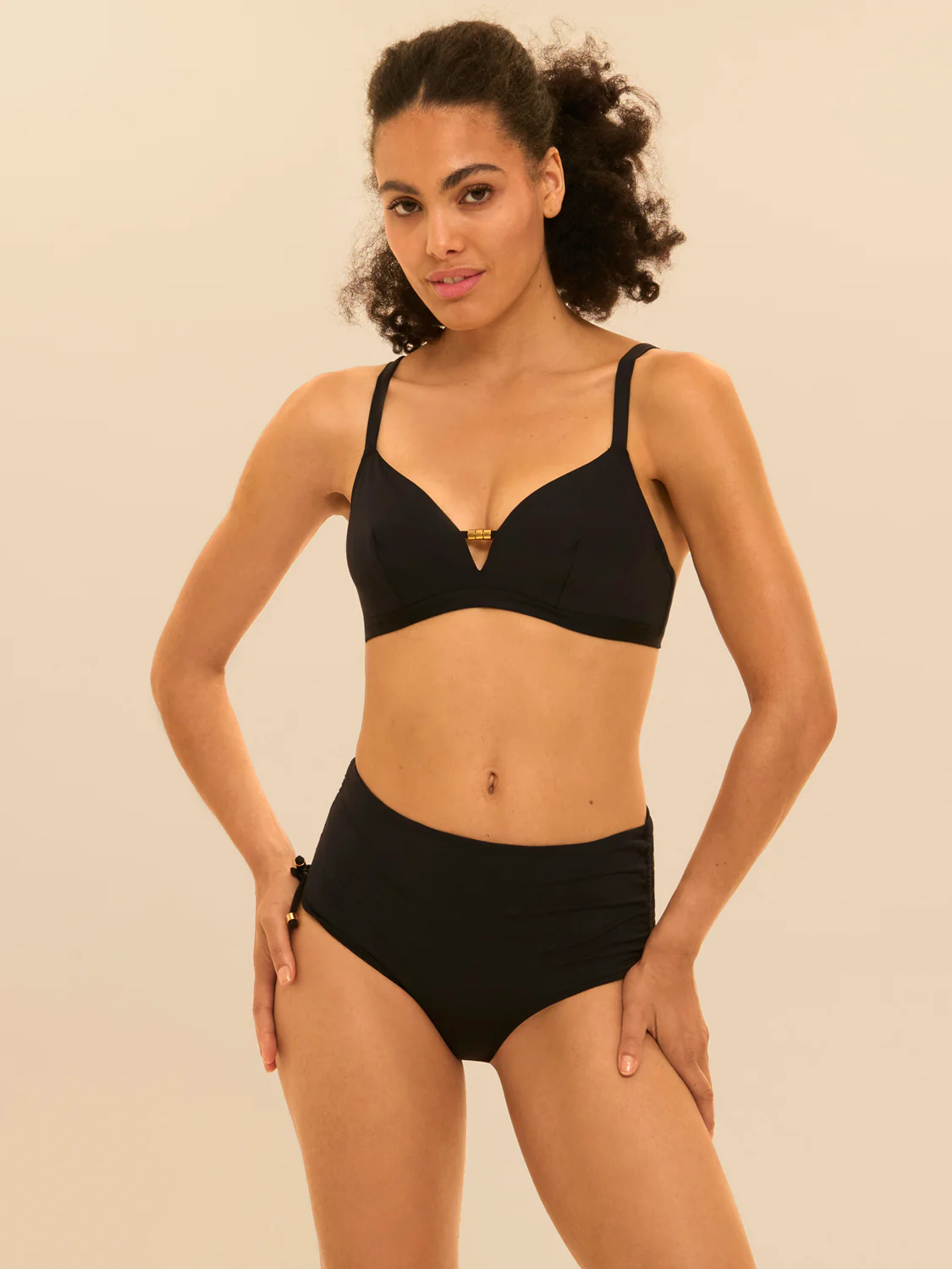 High-waist bikini brief - Black - Image 4