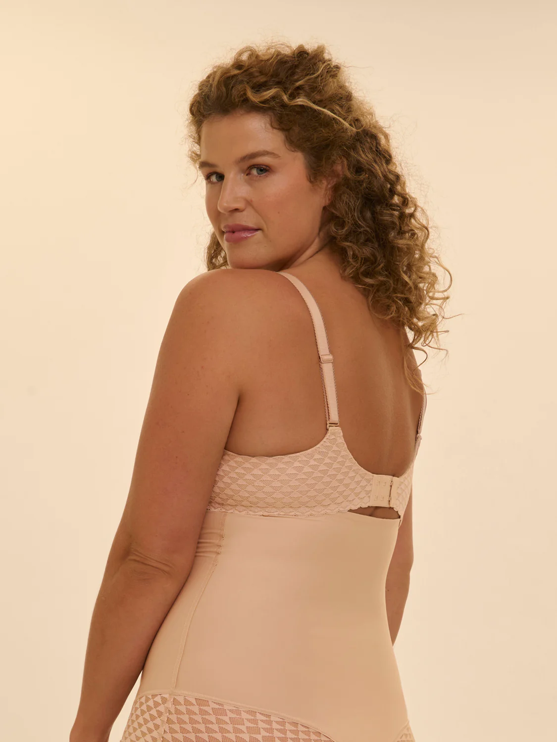 Moulded underwired bra - Peau rosée - Image 7