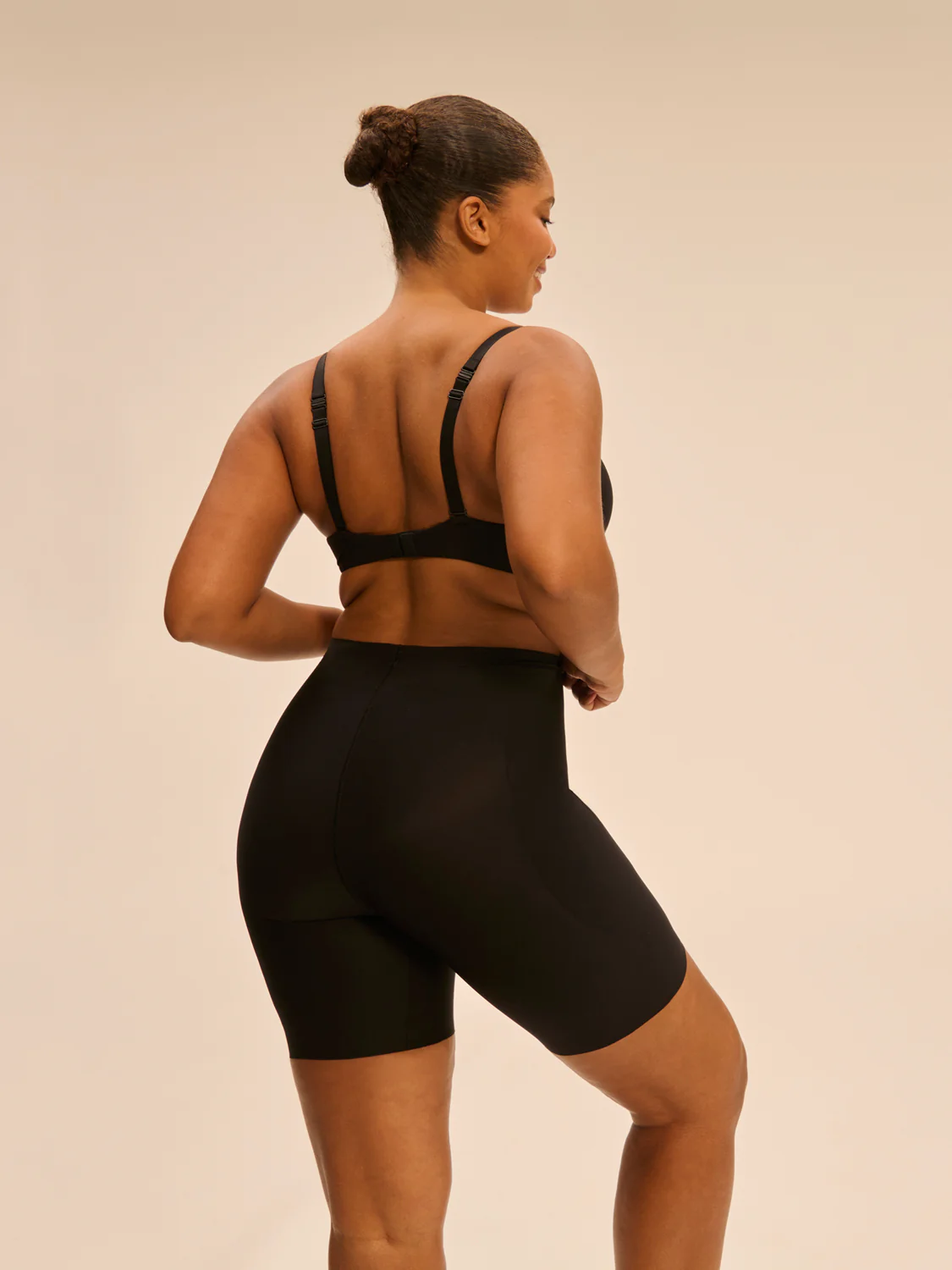 Padding plunge bra - Black - Image 11