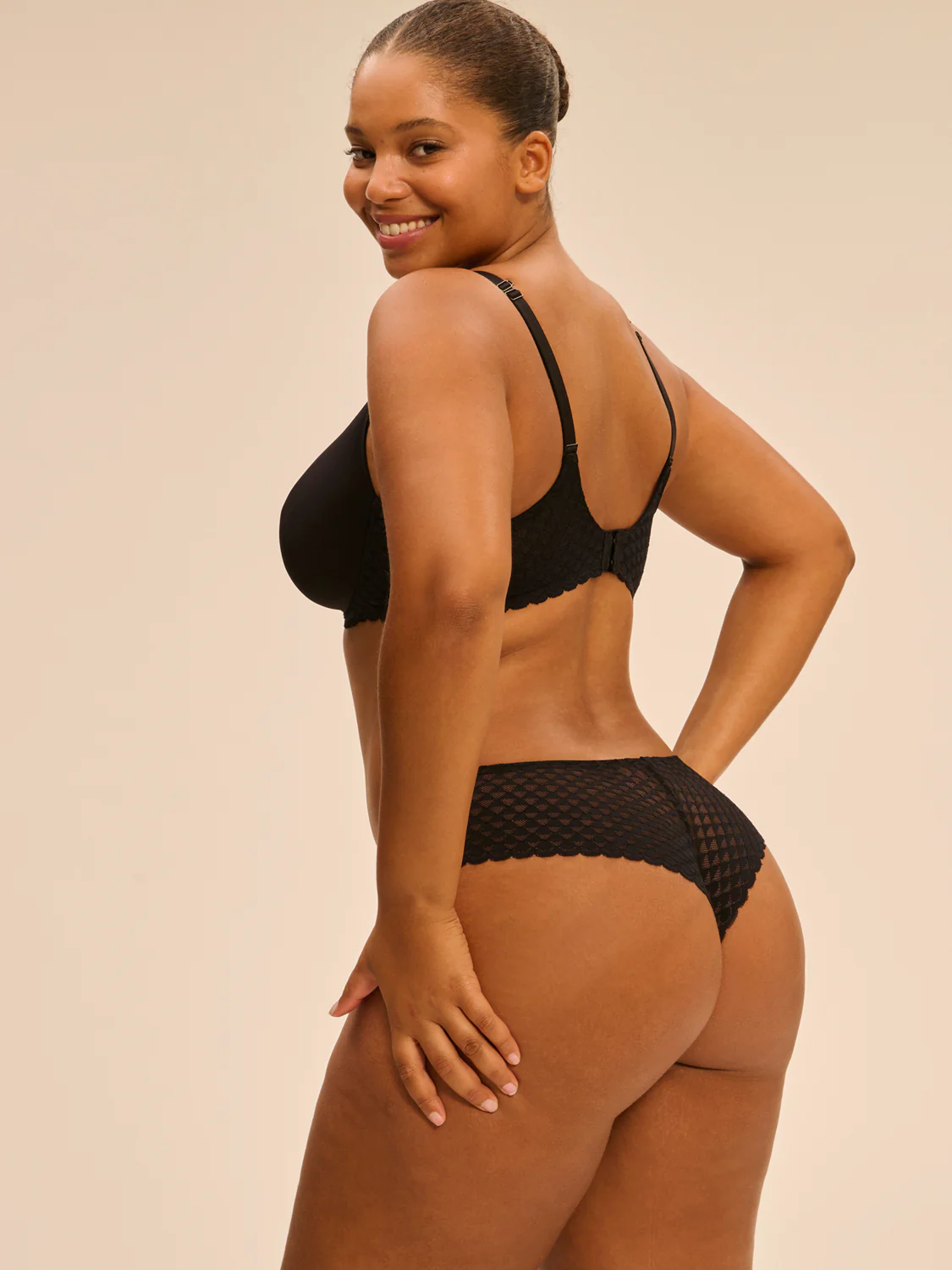 Spacer plunge bra - Black - Image 12